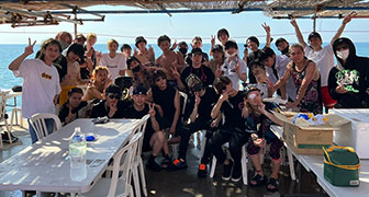 週休2日制を導入